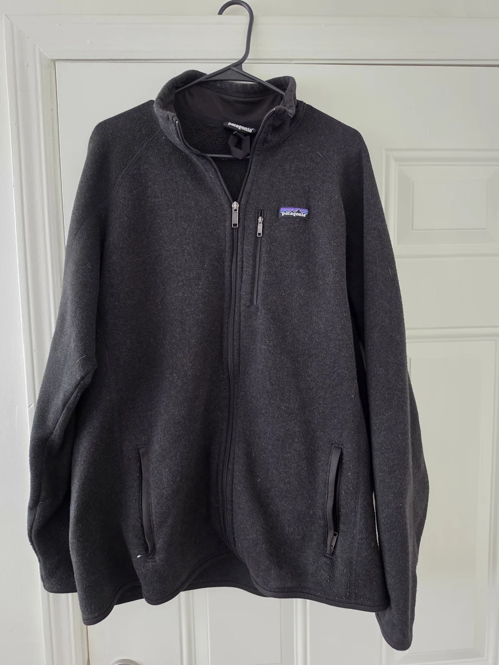 Patagonia Men’s Charcoal Gray Full-Zip Fleece Jacket